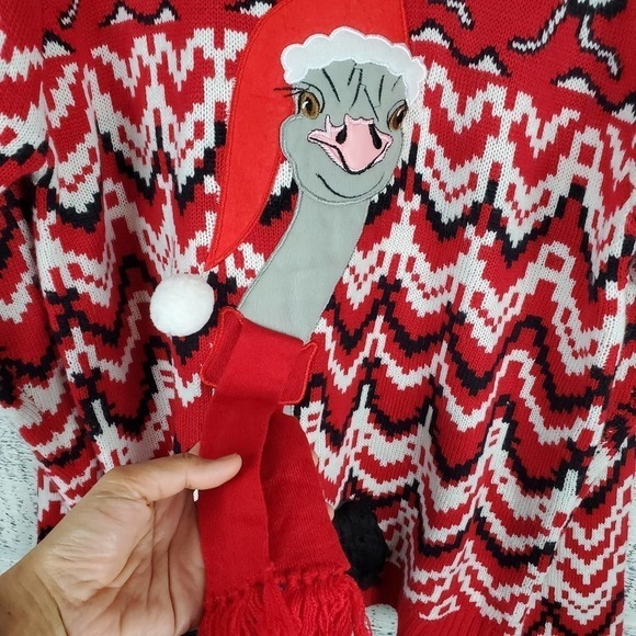 33 Degrees Mens Ugly Christmas Ostrich Scarf Holiday Knit Crewneck Sweater - Picture 4 of 11